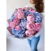 Mixed bouquet of peonies and hydrangeas